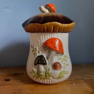 Sears Merry Mushroom Canister and salt and pepper shaker set